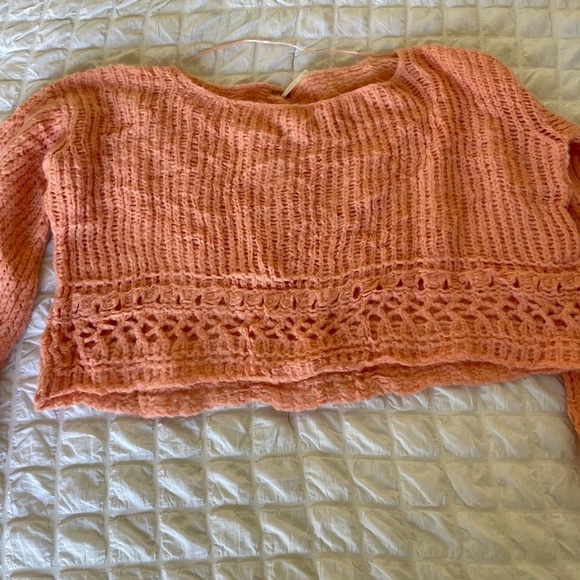 Free People Alpaca boho crochet coral crop sweater - Picture 3 of 9